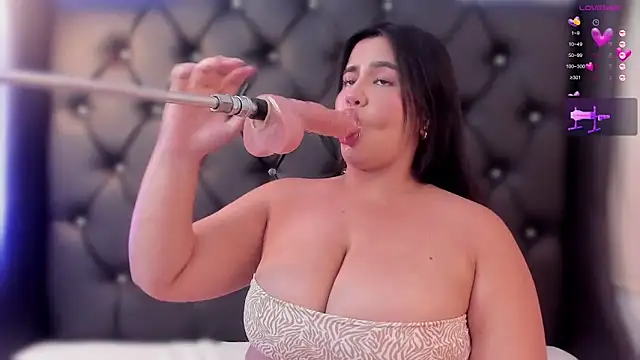 sweett katty  online show from January 13, 2025, 8:26 pm