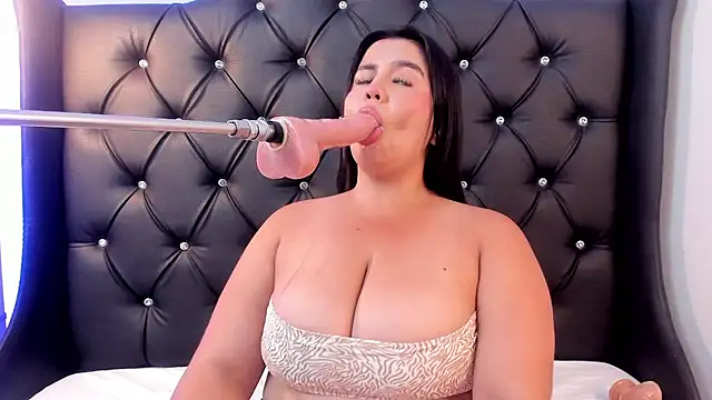 sweett katty  online show from February 15, 2025, 7:28 pm