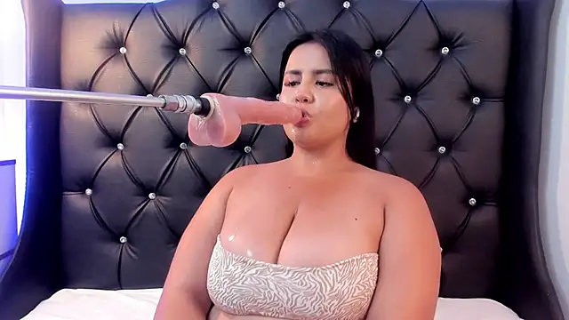 sweett katty  online show from February 26, 2025, 8:22 pm