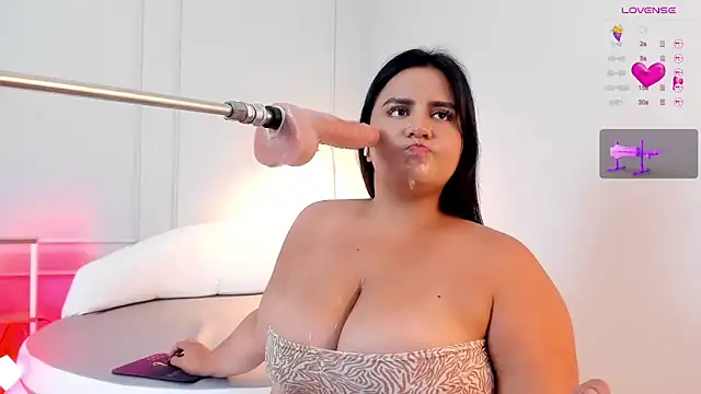 sweett katty  online show from March 21, 2025, 11:23 pm