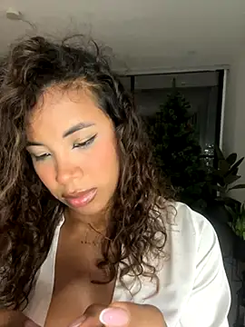 Snapshot of Brunettexio chatting on November 29, 2025, 1:41 am Brunettexio online show from November 29, 2025, 1:41 am