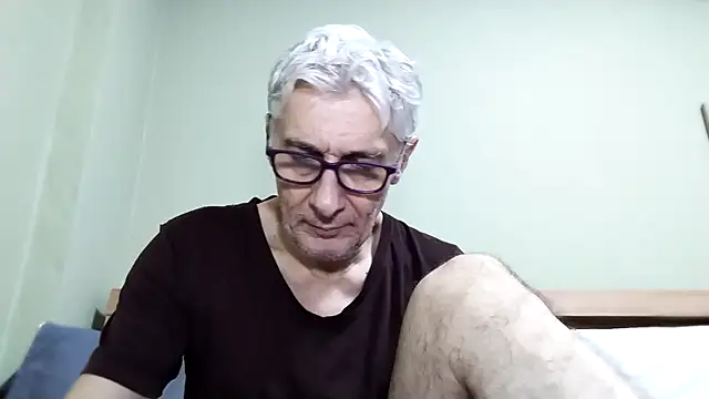 BIGUNCUTHARDCOCK online show from November 27, 2025, 5:09 am