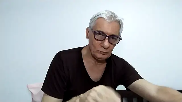 BIGUNCUTHARDCOCK online show from April 4, 2026, 2:03 pm