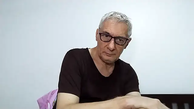 BIGUNCUTHARDCOCK online show from April 16, 2026, 12:33 am