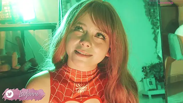 loIijanne online show from September 10, 2025, 3:39 am