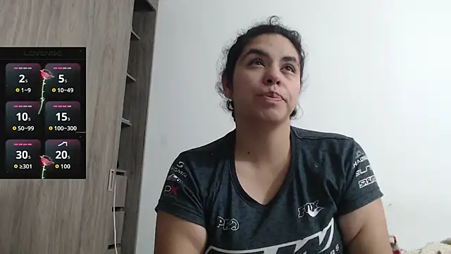 Snapshot of Anne_purple chatting on October 24, 2025, 2:24 pm Anne purple online show from October 24, 2025, 2:24 pm