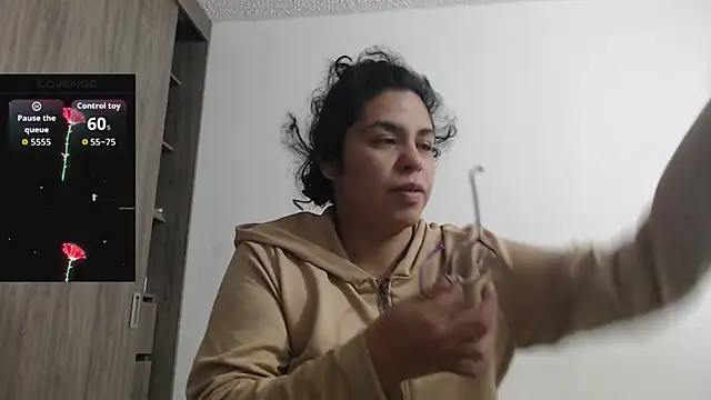 Anne purple online show from December 4, 2025, 3:54 pm