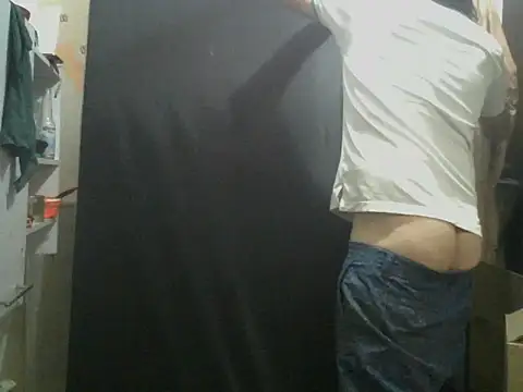 Snapshot of ncuello chatting on August 7, 2026, 4:03 am ncuello online show from August 7, 2026, 4:03 am