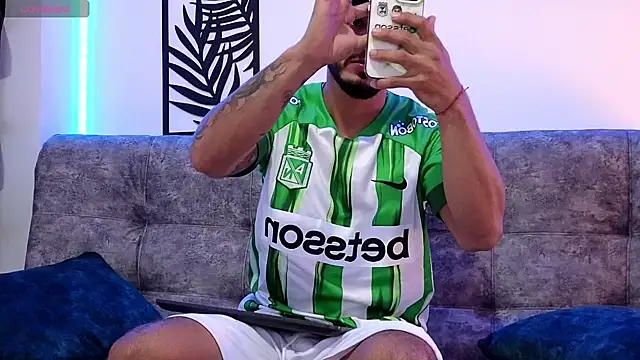 Snapshot of Bruno_Mattos chatting on December 5, 2024, 11:40 pm Bruno Mattos online show from December 5, 2024, 11:40 pm