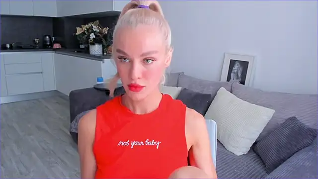 Snapshot of HoneyBunnyPot chatting on December 25, 2024, 9:13 am HoneyBunnyPot online show from December 25, 2024, 9:13 am