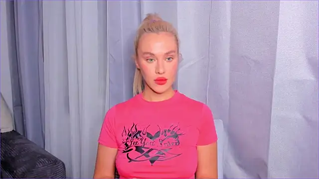 Snapshot of HoneyBunnyPot chatting on February 5, 2025, 2:48 pm HoneyBunnyPot online show from February 5, 2025, 2:48 pm
