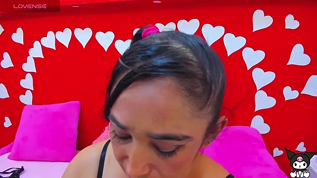 charlotte-11 online show from March 17, 2025, 6:32 pm