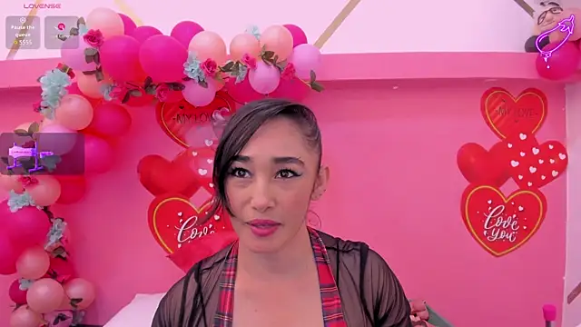 charlotte-11 online show from September 11, 2025, 4:29 pm