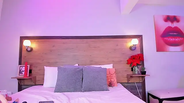 EmmaBakeer online show from September 13, 2025, 11:43 am