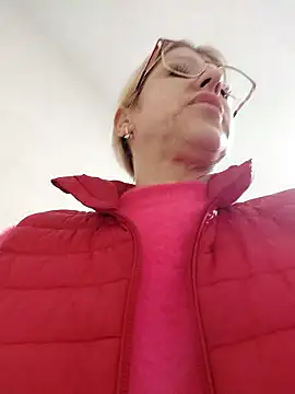 blondyruby online show from January 8, 2026, 9:33 am