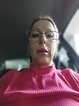 Snapshot of blondyruby chatting on March 3, 2026, 6:47 pm blondyruby online show from March 3, 2026, 6:47 pm