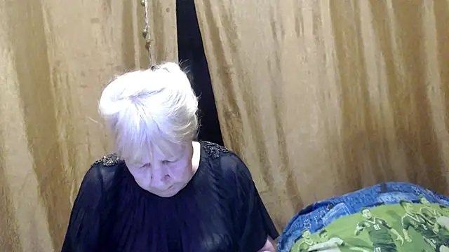  Estelitta 5 online show from February 6, 2025, 4:47 pm