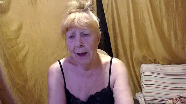  Estelitta 5 online show from October 15, 2025, 3:56 pm