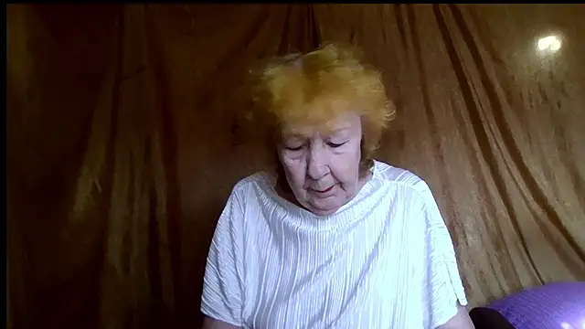  Estelitta 5 online show from August 4, 2026, 3:53 am