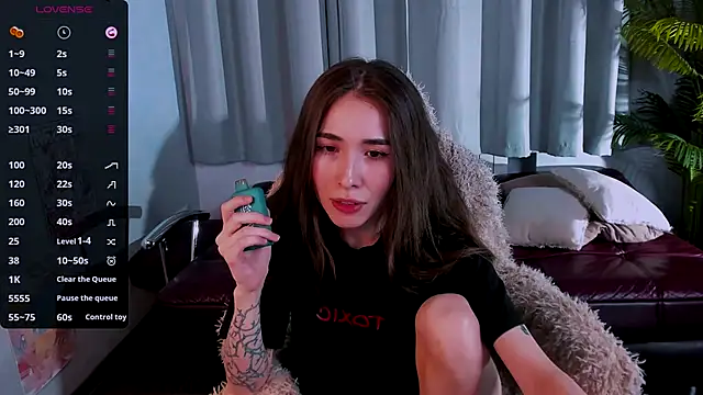 ashleyro1 online show from November 26, 2025, 7:53 am