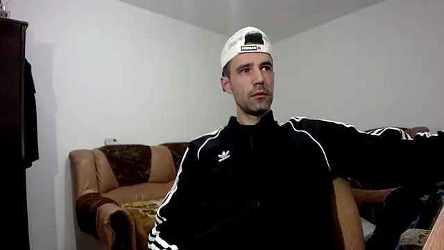 Snapshot of I_like_older_menn chatting on February 12, 2026, 5:46 am I like older menn online show from February 12, 2026, 5:46 am