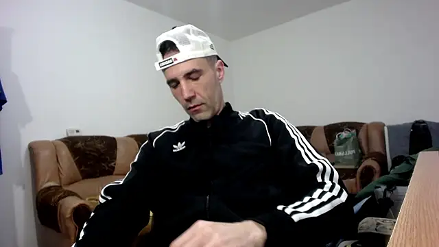 Snapshot of I_like_older_menn chatting on February 13, 2026, 6:20 am I like older menn online show from February 13, 2026, 6:20 am