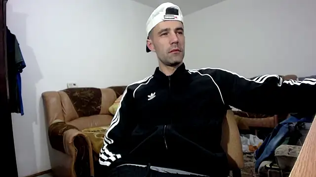 Snapshot of I_like_older_menn chatting on February 14, 2026, 5:48 am I like older menn online show from February 14, 2026, 5:48 am