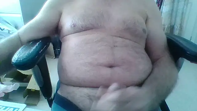 Snapshot of OfficeDad chatting on March 7, 2025, 2:34 pm OfficeDad online show from March 7, 2025, 2:34 pm