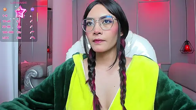 AzuraKindong online show from December 15, 2025, 7:18 pm