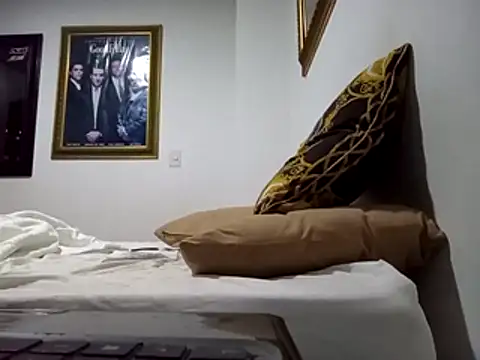 Skater29xx2 online show from February 15, 2026, 3:42 pm