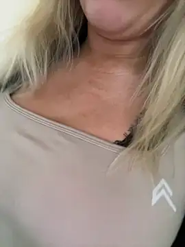 ChristyAdair online show from March 16, 2025, 10:33 am