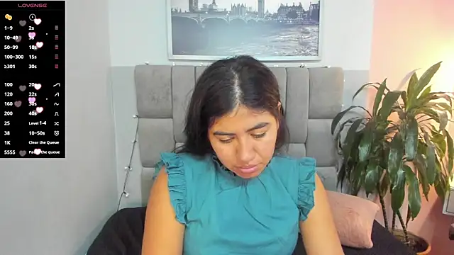 hottie mine  online show from January 21, 2025, 8:32 pm