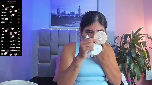 hottie mine  online show from January 26, 2025, 7:09 pm