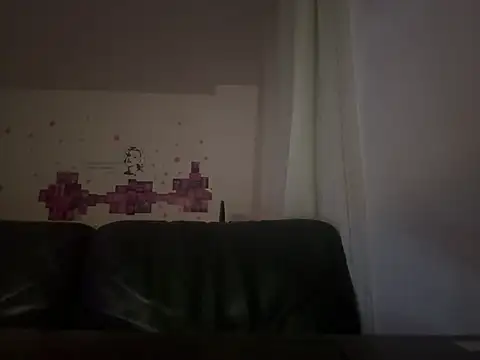 Snapshot of greedybratt chatting on January 7, 2025, 5:33 am greedybratt online show from January 7, 2025, 5:33 am