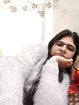 Husnpari20 online show from January 28, 2025, 9:30 am