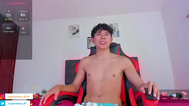 Snapshot of Angel_esteban_fx chatting on October 4, 2025, 8:40 pm Angel esteban fx online show from October 4, 2025, 8:40 pm