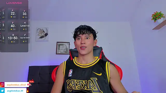 Snapshot of Angel_esteban_fx chatting on October 8, 2025, 3:48 am Angel esteban fx online show from October 8, 2025, 3:48 am