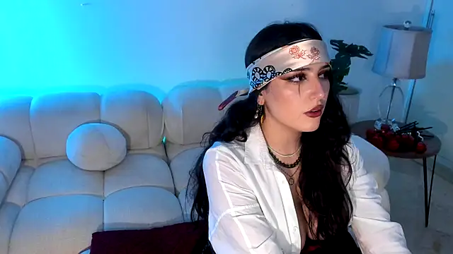 freya bella  online show from October 3, 2025, 9:06 am