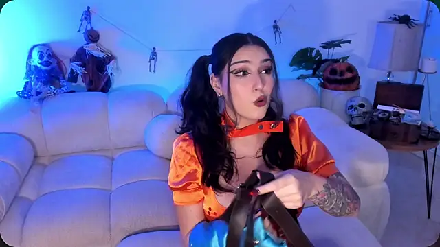 freya bella  online show from October 16, 2025, 7:53 am