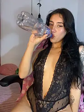 Snapshot of Steph_x chatting on June 14, 2026, 1:14 am Steph x online show from June 14, 2026, 1:14 am