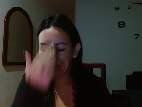 Laura martin  online show from February 1, 2025, 8:50 am