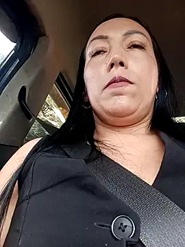 Laura martin  online show from February 26, 2025, 2:57 pm