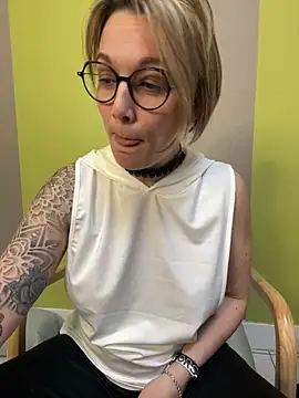 marinella07 online show from February 28, 2025, 8:20 am