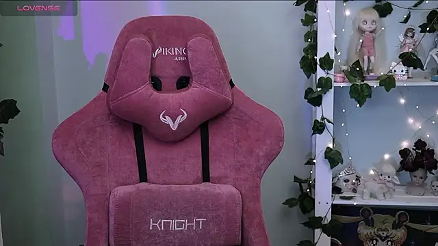 prettybones online show from March 4, 2026, 9:21 pm