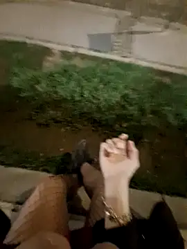 Snapshot of SexyErola27 chatting on December 6, 2024, 5:33 pm SexyErola27 online show from December 6, 2024, 5:33 pm