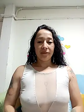 emilypoppy3 online show from October 27, 2025, 2:21 pm