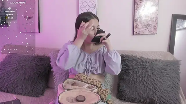 Murieel 69 online show from October 7, 2025, 7:22 pm