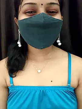 Snapshot of Angleannie chatting on May 6, 2026, 4:56 pm Angleannie online show from May 6, 2026, 4:56 pm