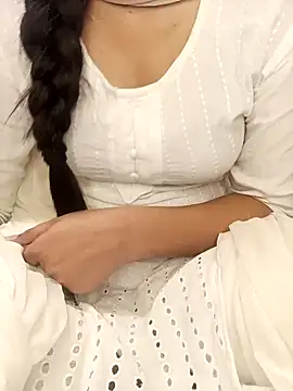 Snapshot of Ruchi-34 chatting on December 2, 2024, 8:33 pm Ruchi-34 online show from December 2, 2024, 8:33 pm