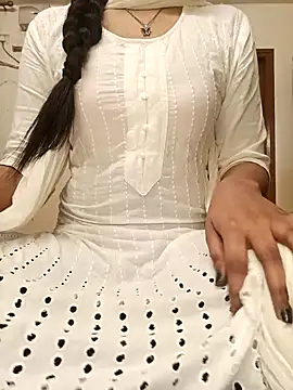 Snapshot of Ruchi-34 chatting on January 4, 2025, 6:30 pm Ruchi-34 online show from January 4, 2025, 6:30 pm